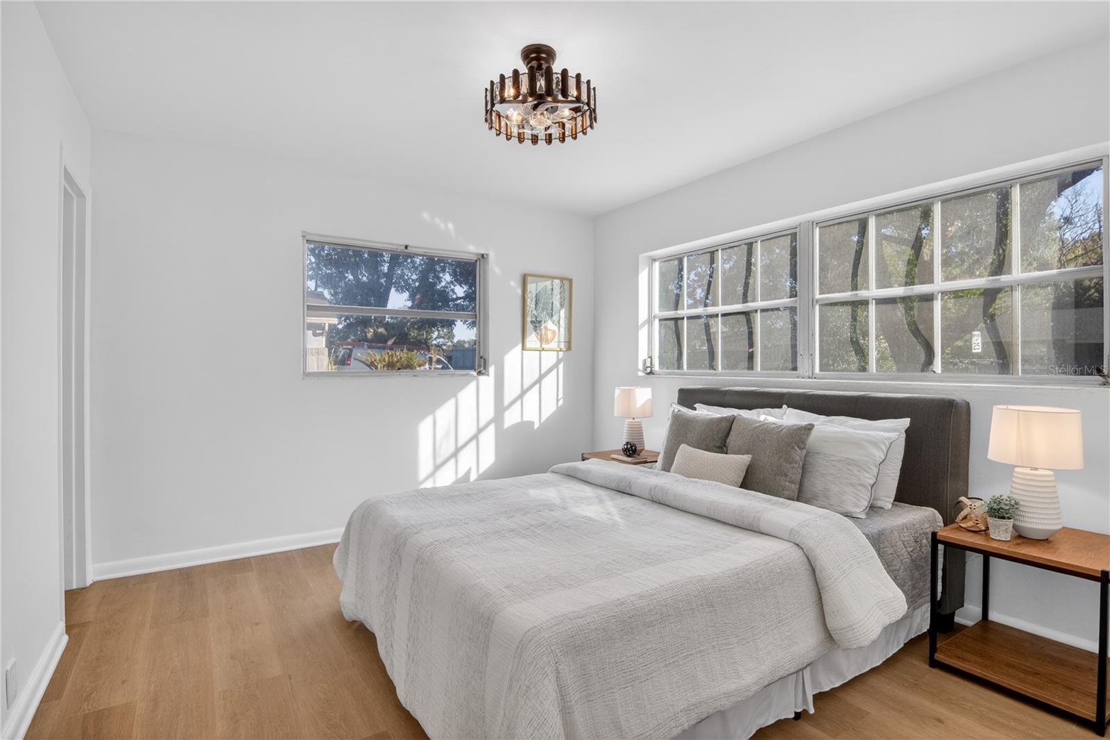 Image 37 of 48 For 613 Marshall Street