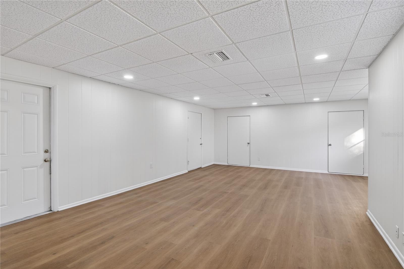 Image 40 of 48 For 613 Marshall Street