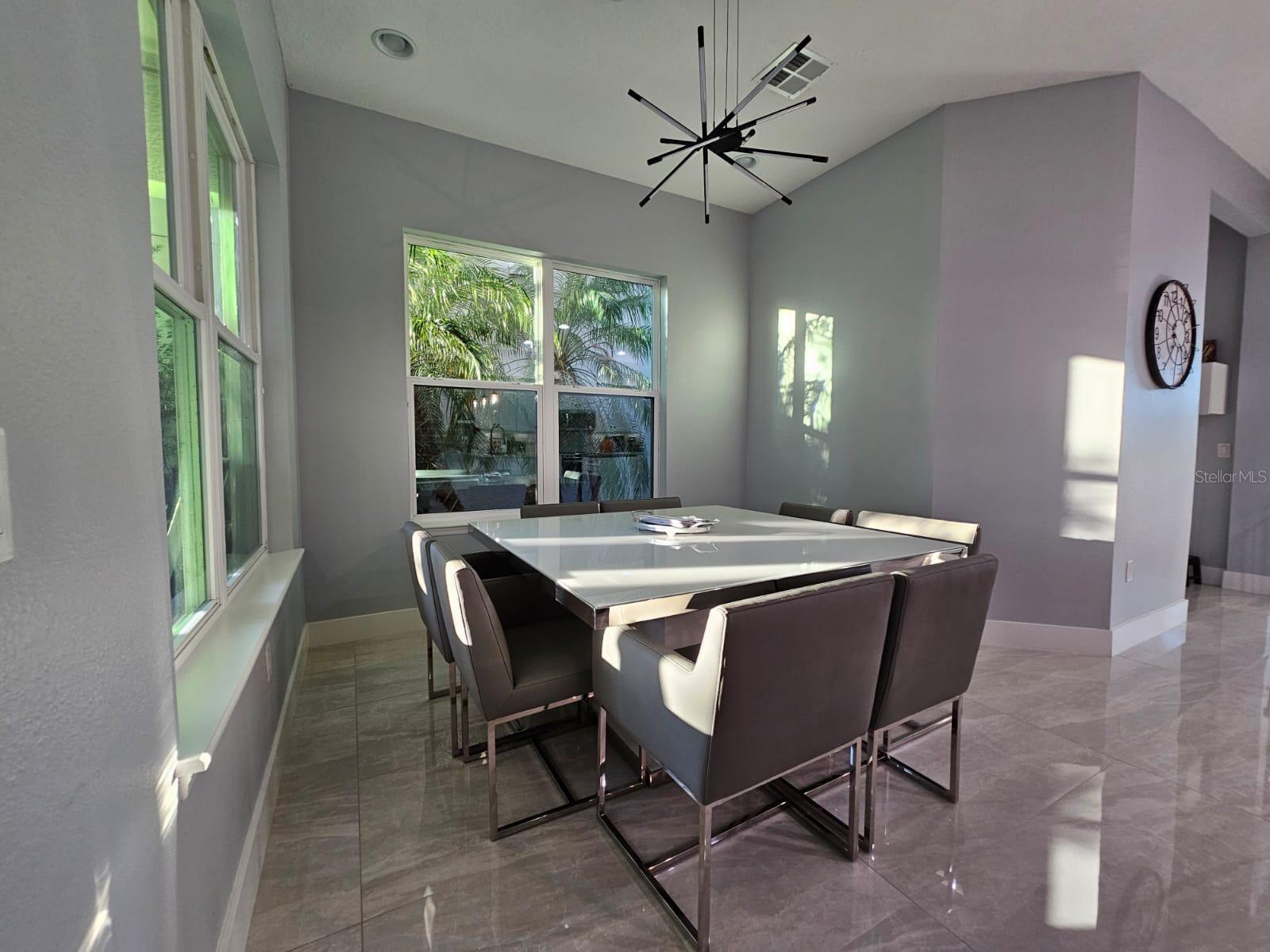 Image 18 of 30 For 8552 Powder Ridge Trail