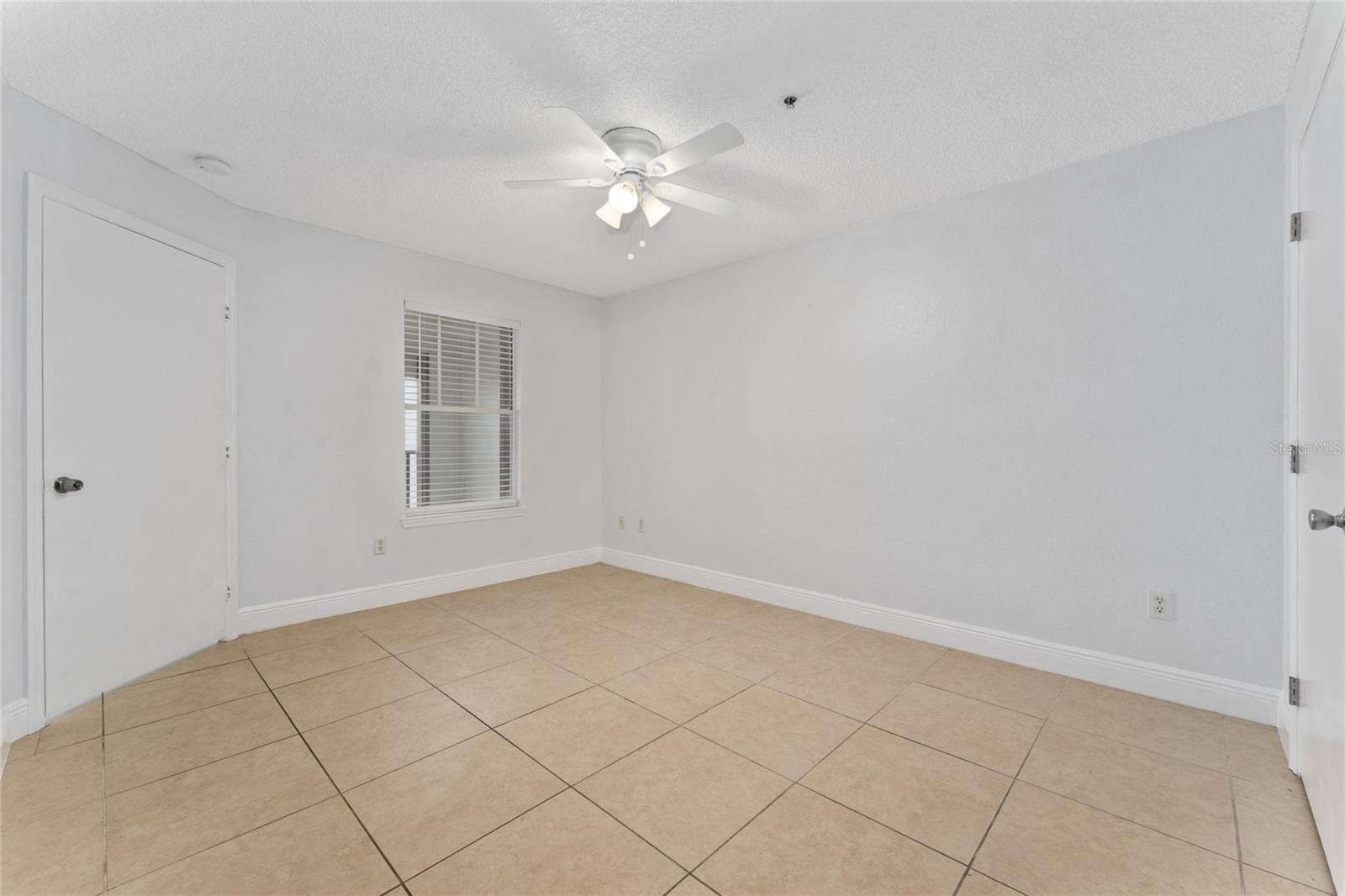 Image 15 of 35 For 2203 Key West Court 436