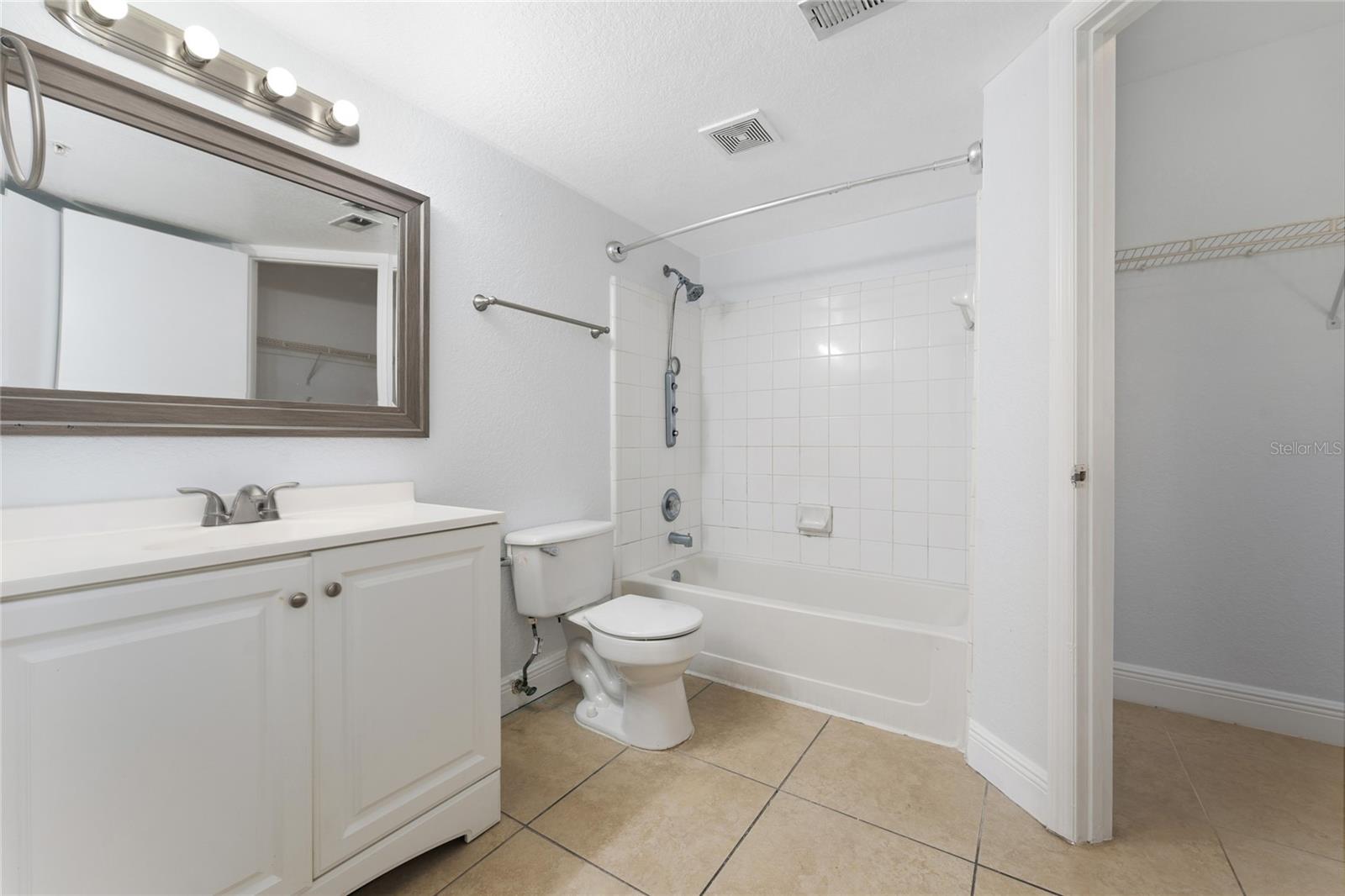 Image 19 of 35 For 2203 Key West Court 436