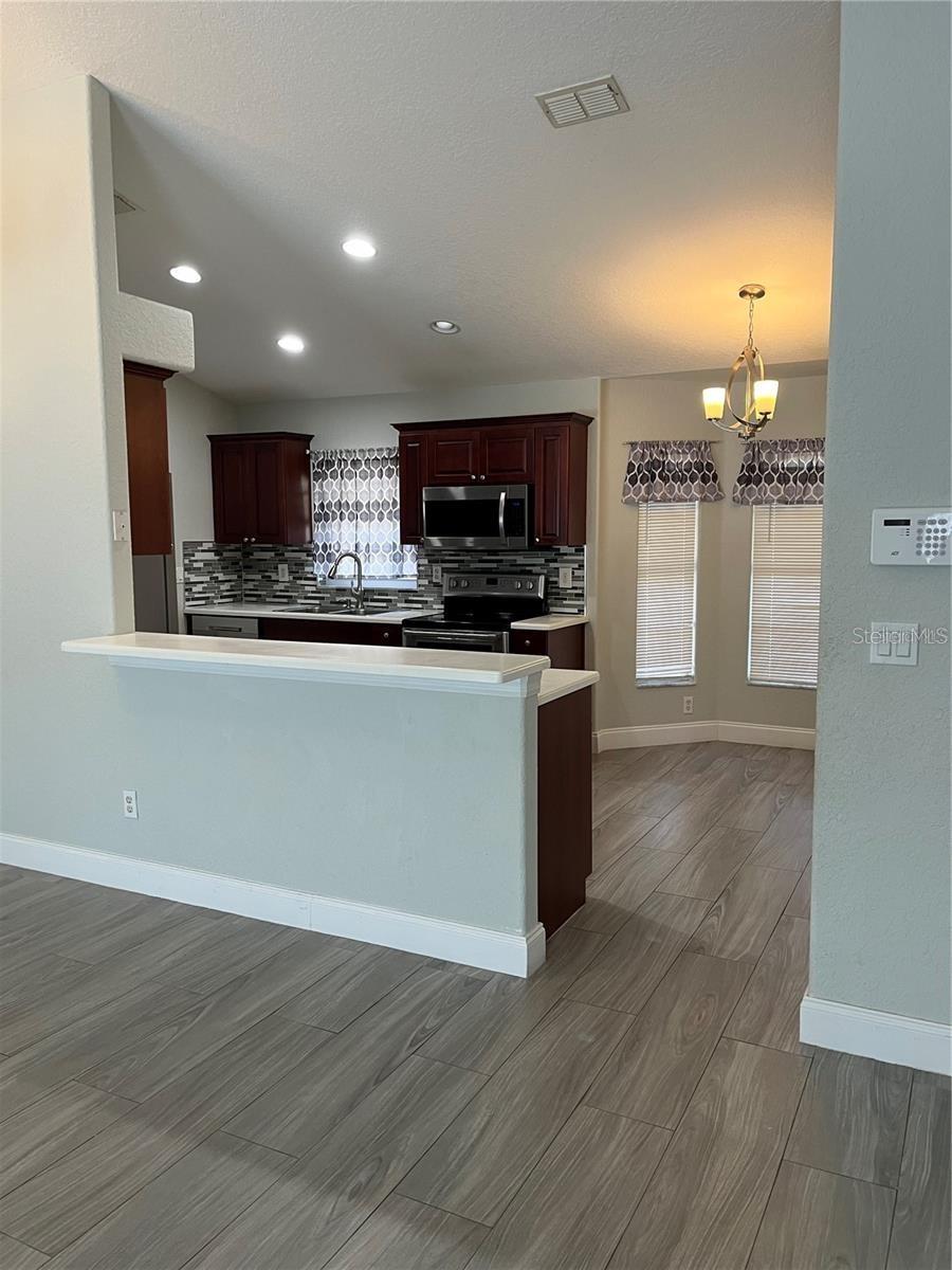 Image 10 of 14 For 3350 Countryside View Drive