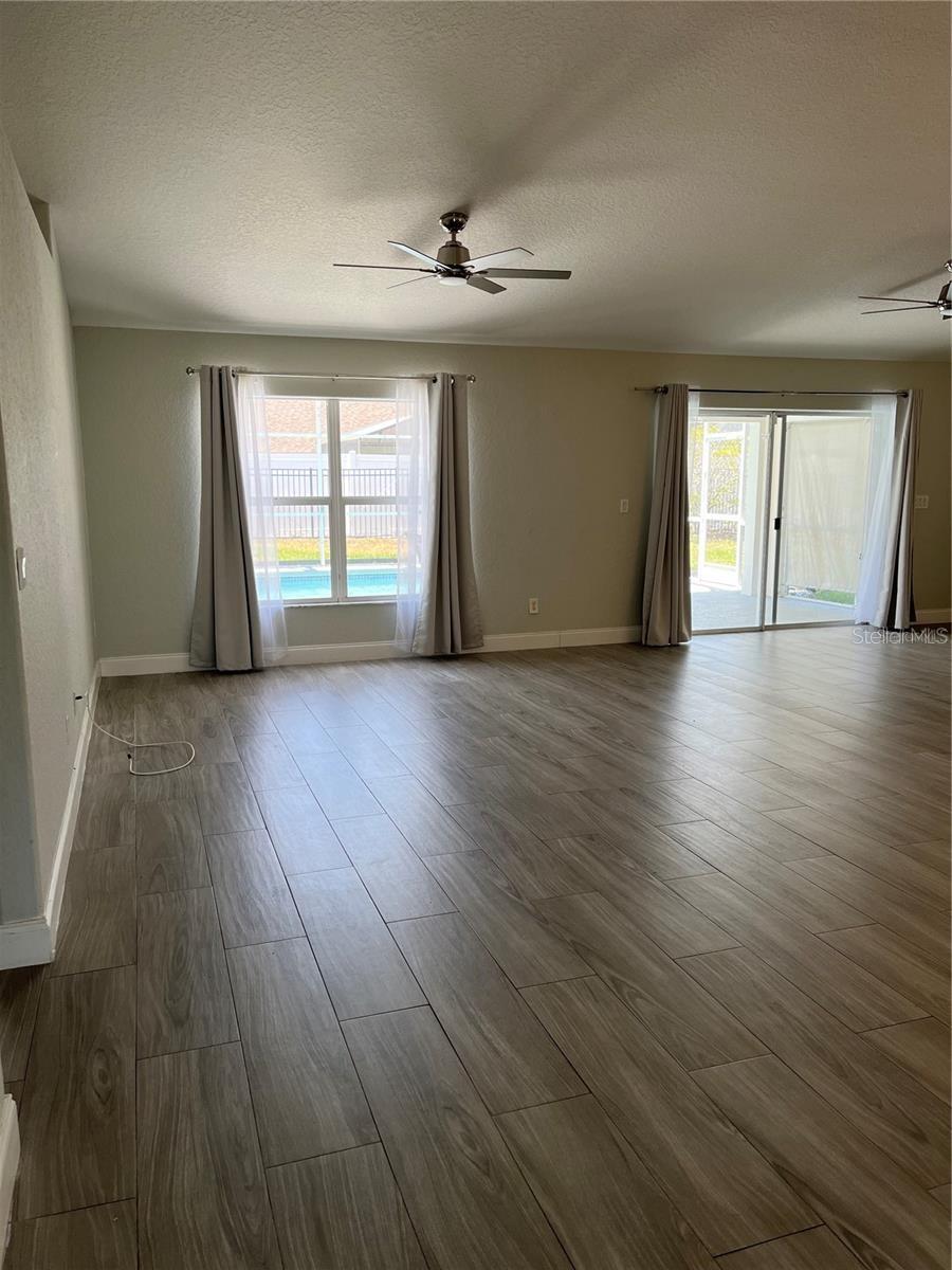 Image 3 of 14 For 3350 Countryside View Drive