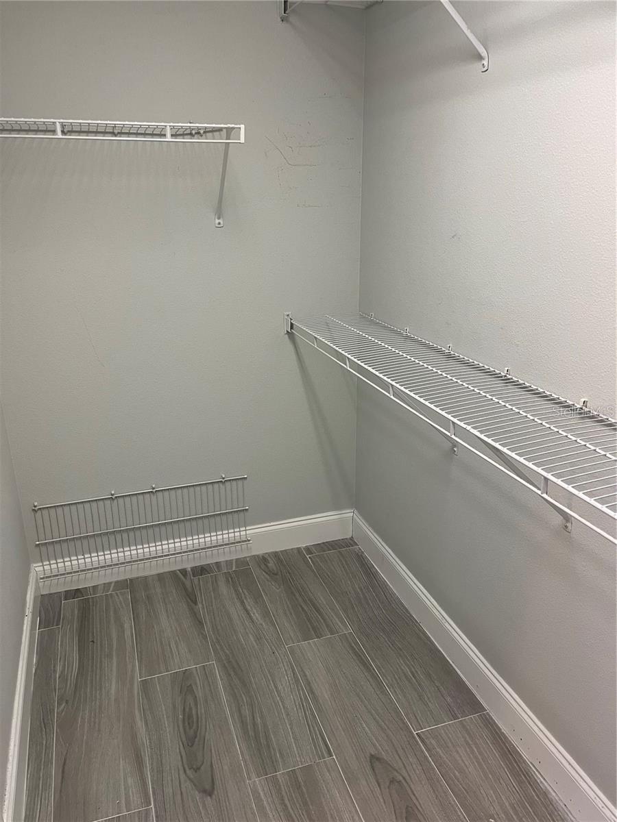 Image 7 of 14 For 3350 Countryside View Drive