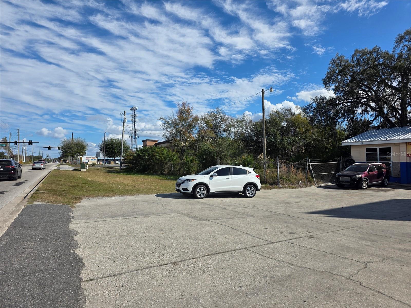 Image 3 of 3 For 410 Donegan Avenue