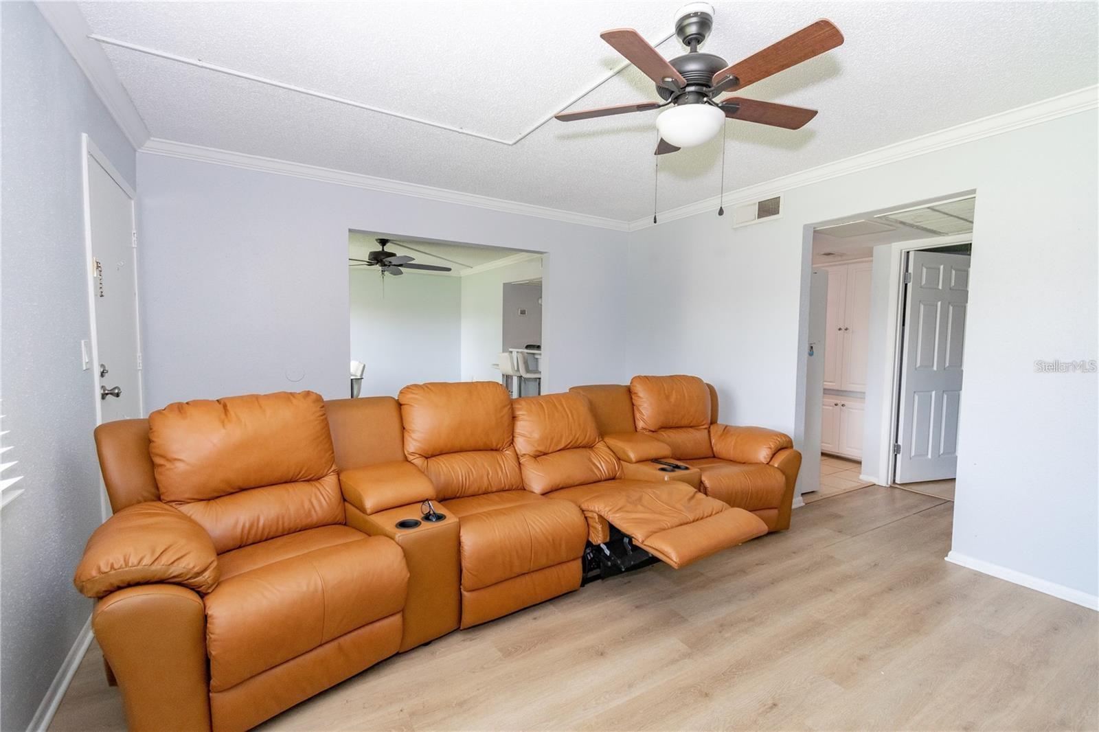 Image 12 of 18 For 139 Oyster Bay Circle 200