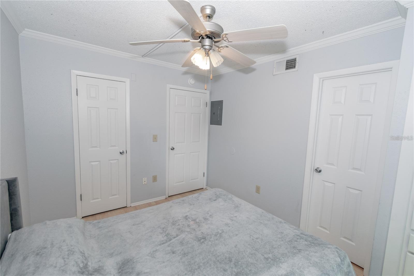 Image 17 of 18 For 139 Oyster Bay Circle 200