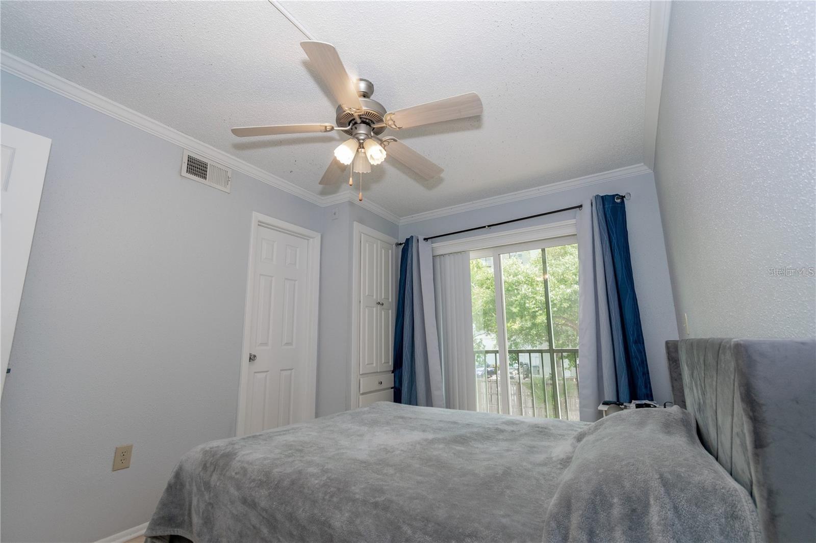 Image 7 of 18 For 139 Oyster Bay Circle 200