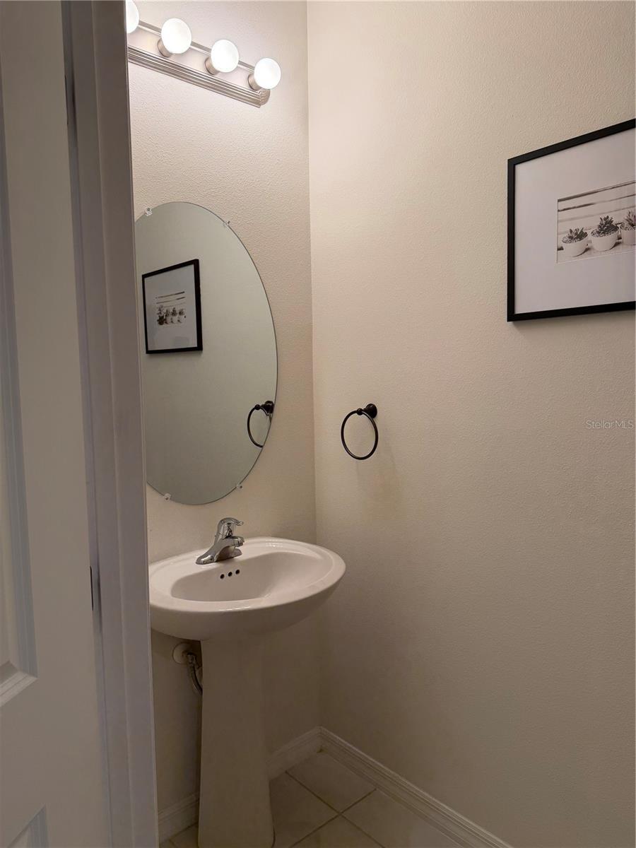 Image 16 of 31 For 10597 Salt Grove Street