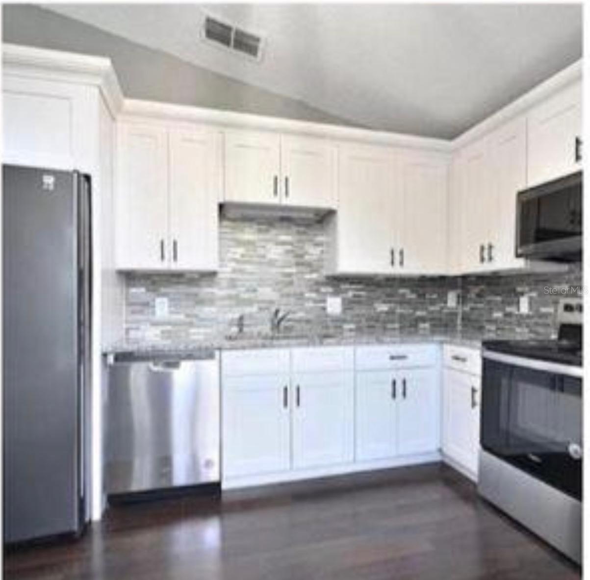 Image 3 of 7 For 2428 Harbor Town Drive