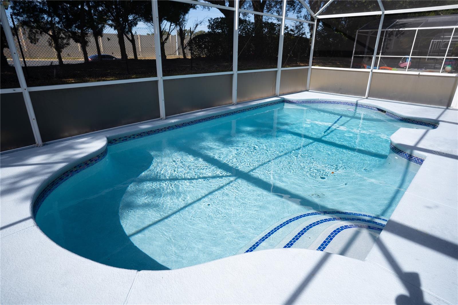 Image 2 of 30 For 546 Bloomingdale Drive