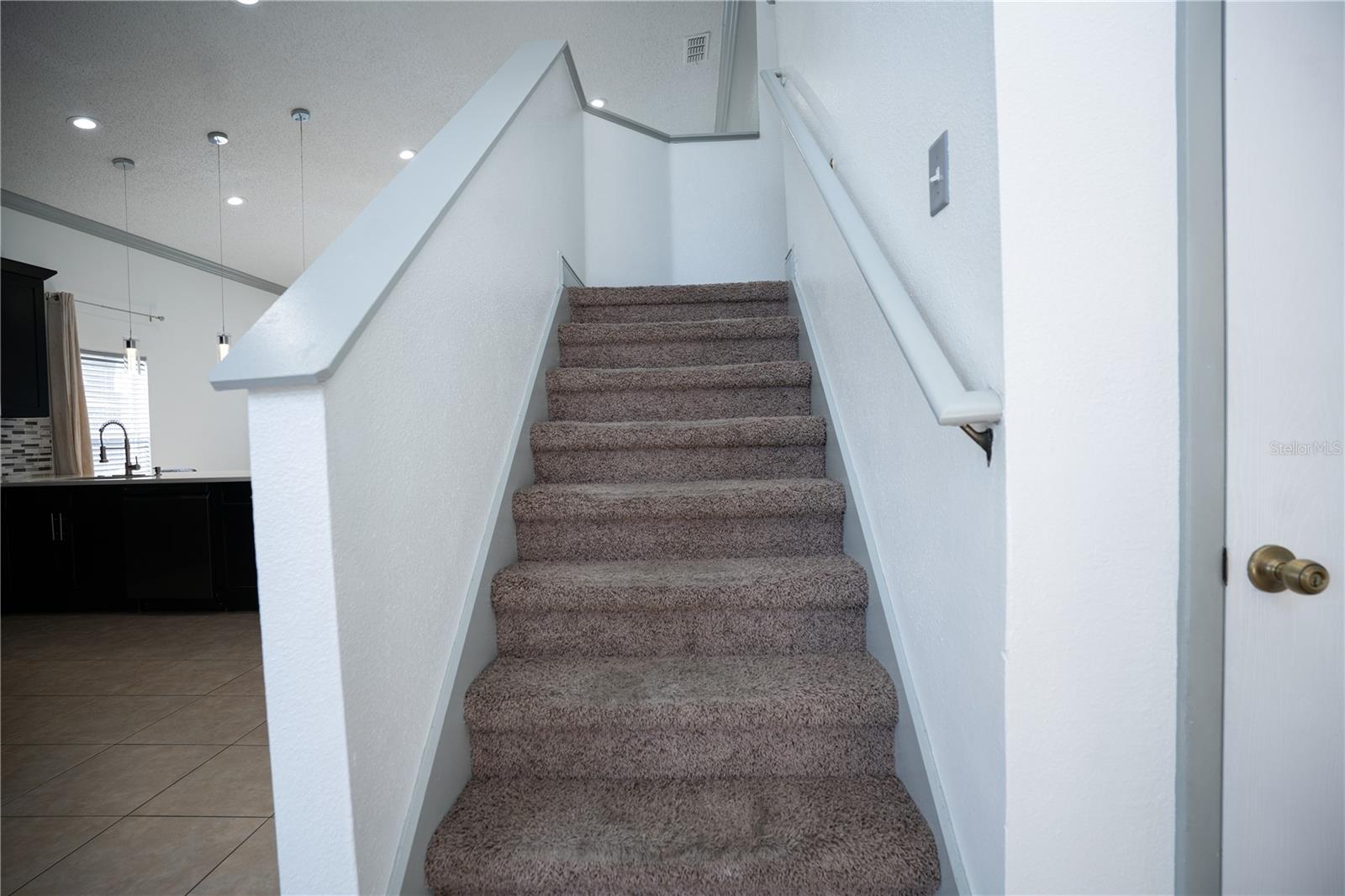 Image 26 of 30 For 546 Bloomingdale Drive