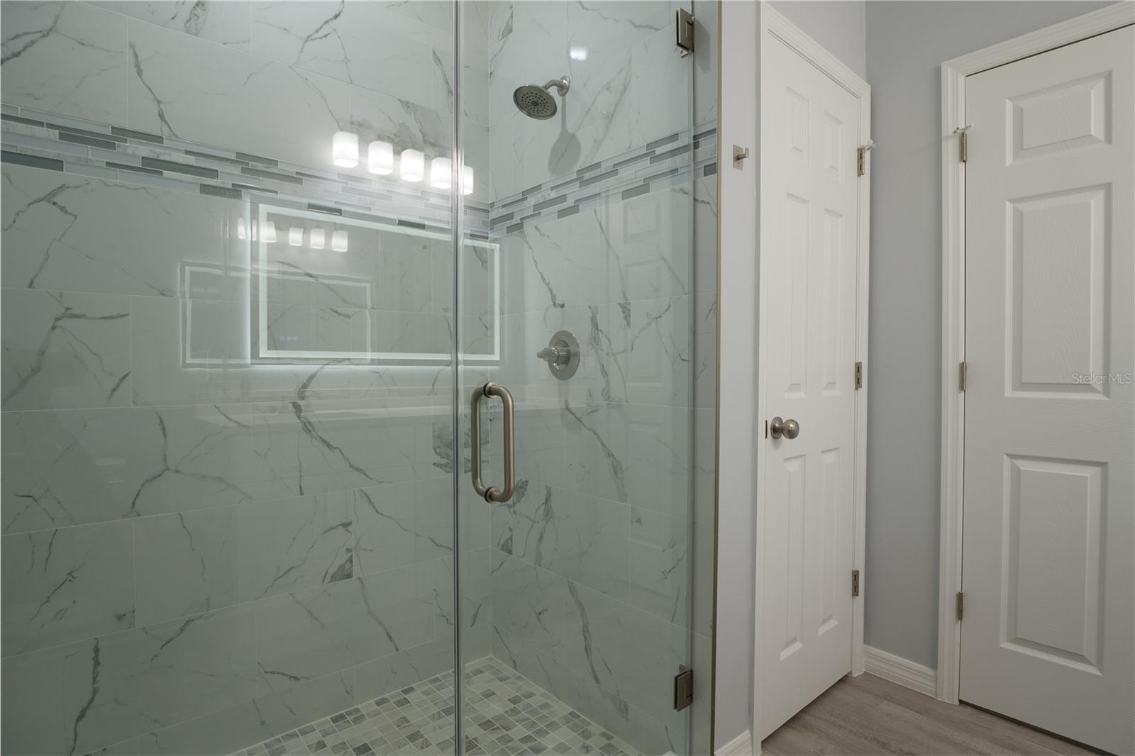 Image 26 of 29 For 1013 Aston-martin Drive