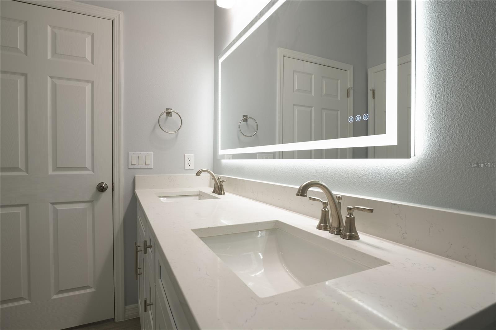 Image 27 of 29 For 1013 Aston-martin Drive