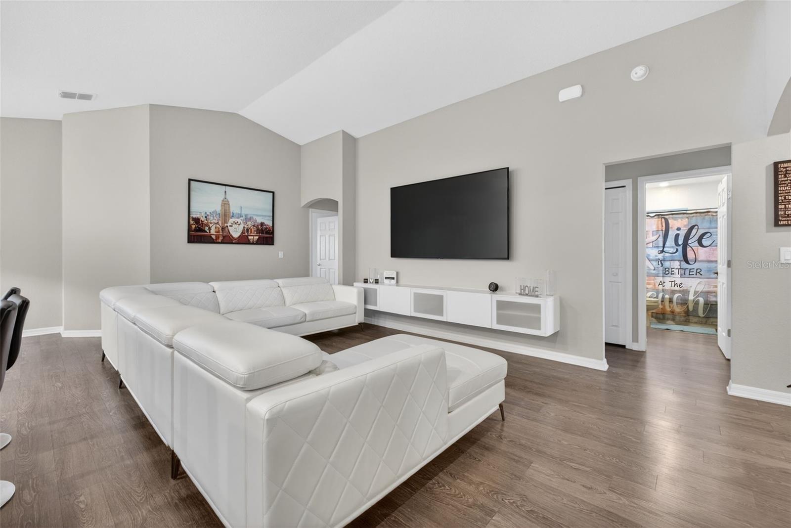 Image 13 of 30 For 4043 Ruby Run Drive