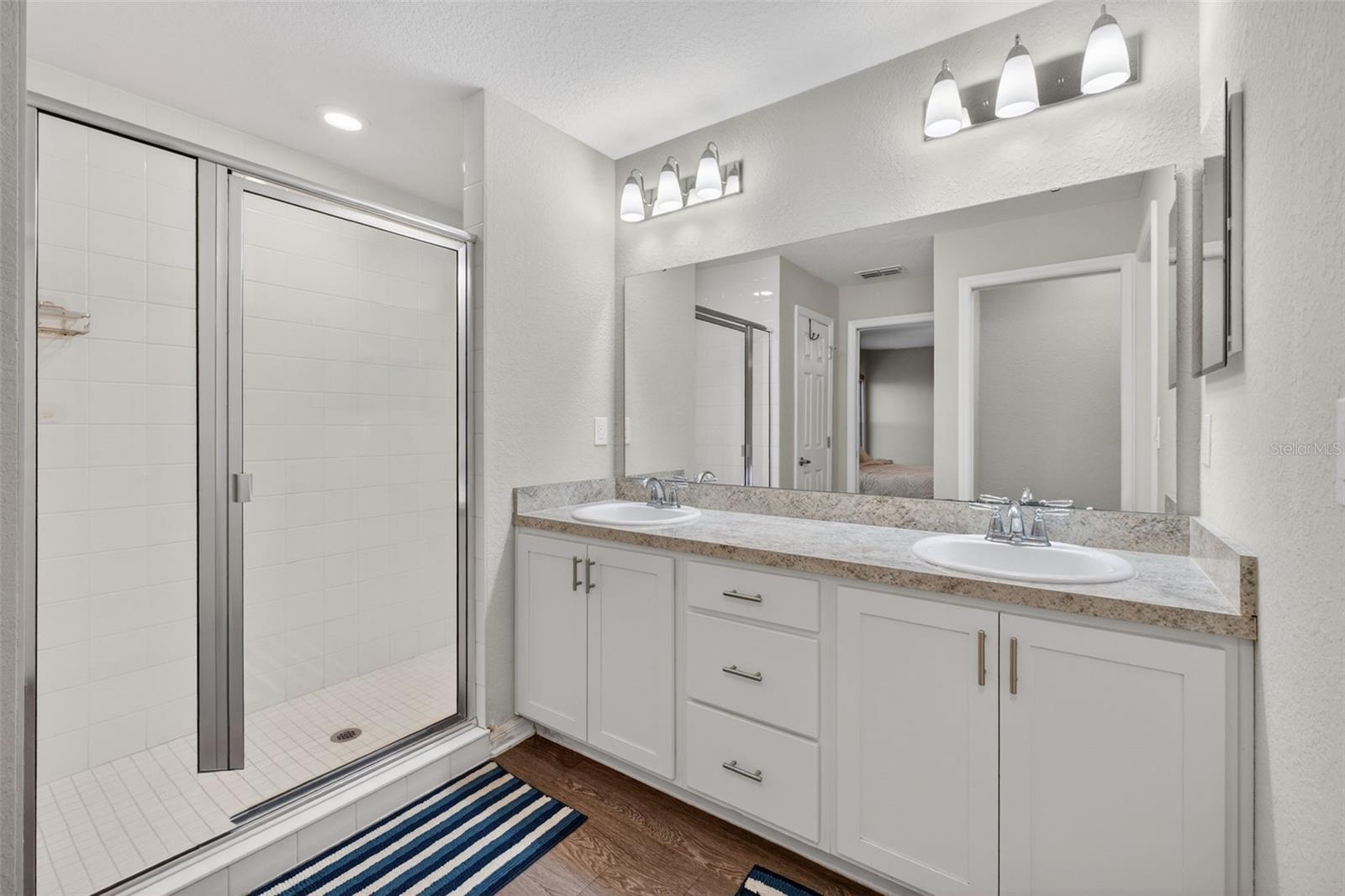 Image 18 of 30 For 4043 Ruby Run Drive