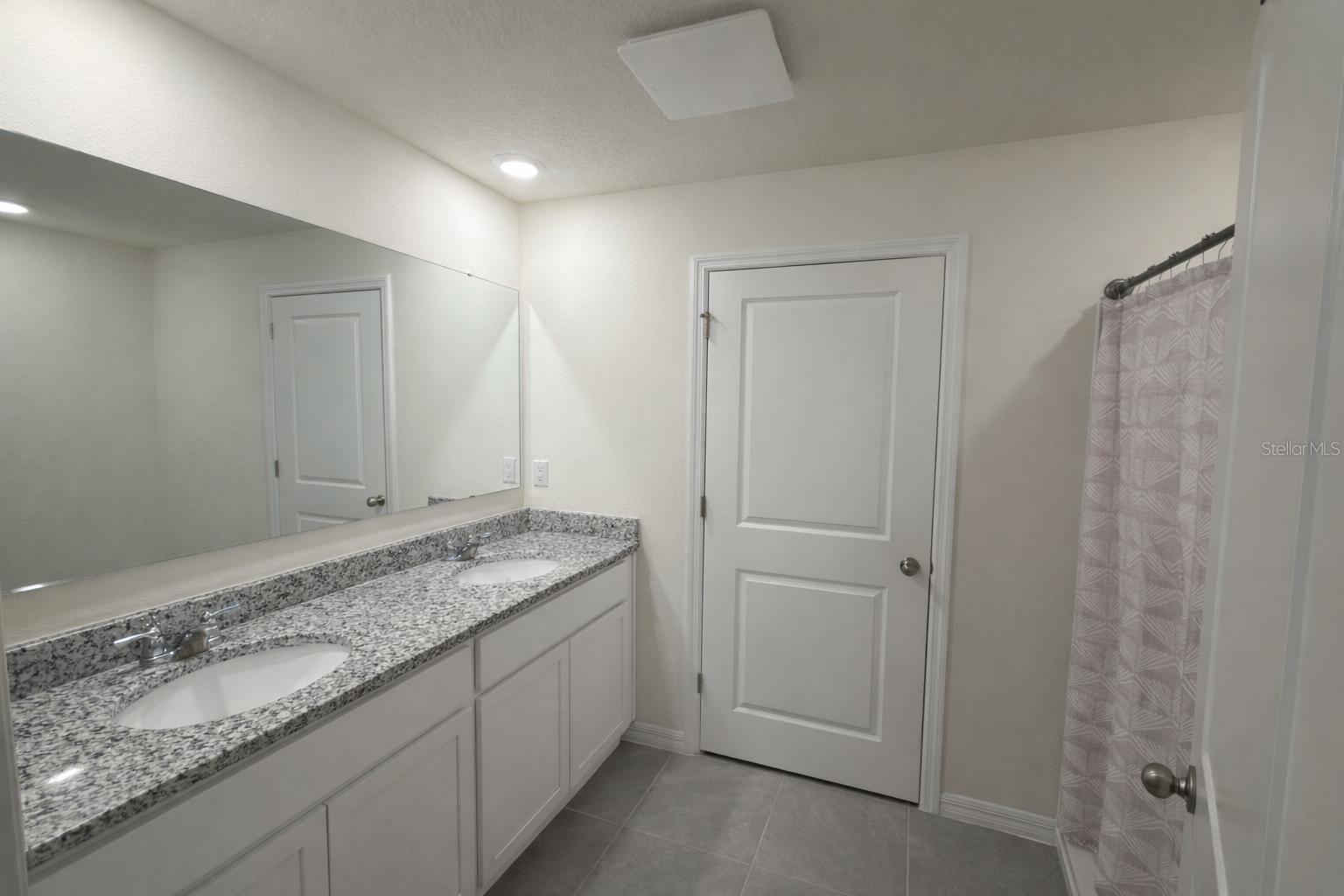 Image 15 of 24 For 400 Preston Cove Drive