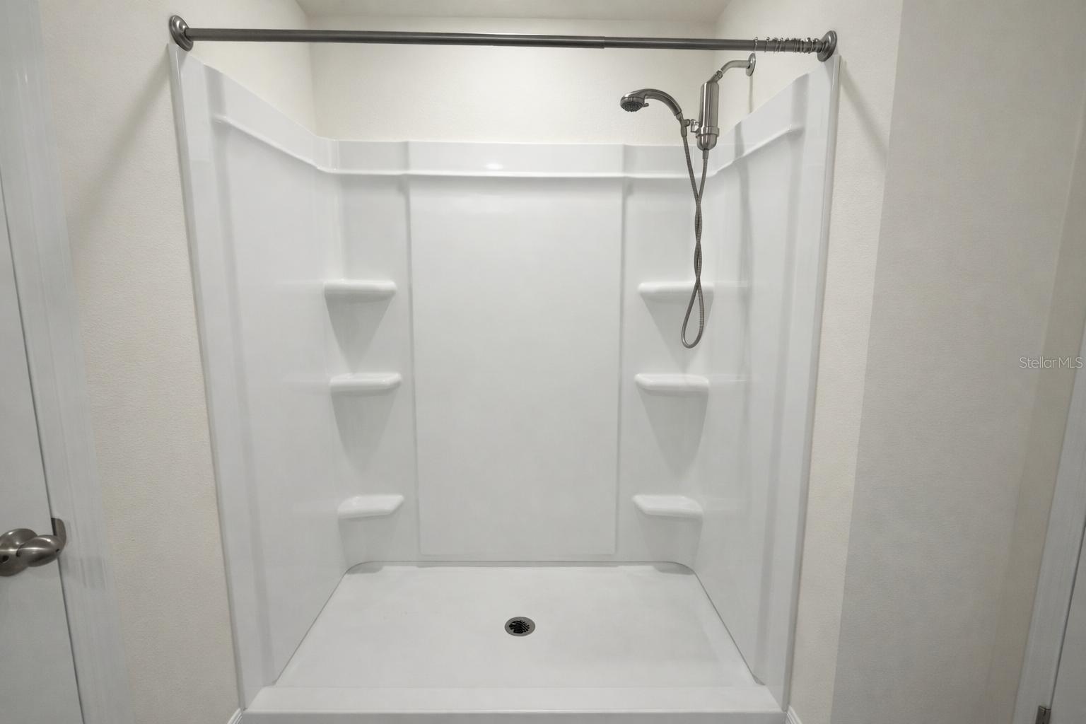 Image 16 of 24 For 400 Preston Cove Drive