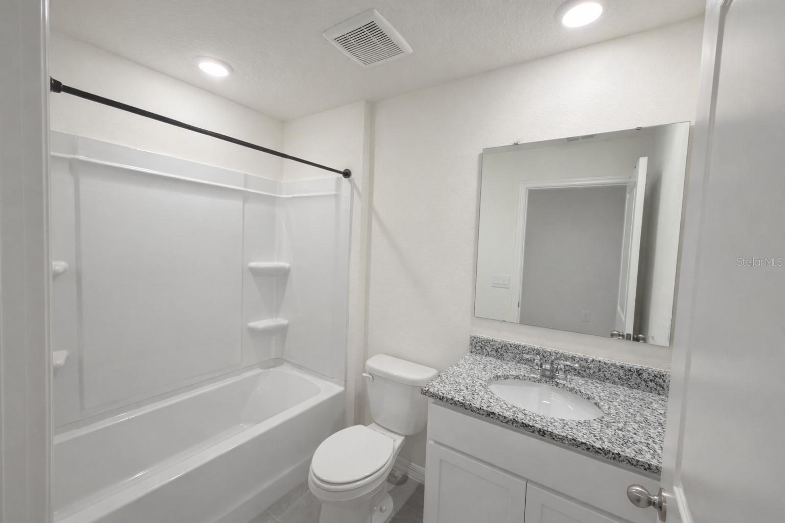 Image 17 of 24 For 400 Preston Cove Drive