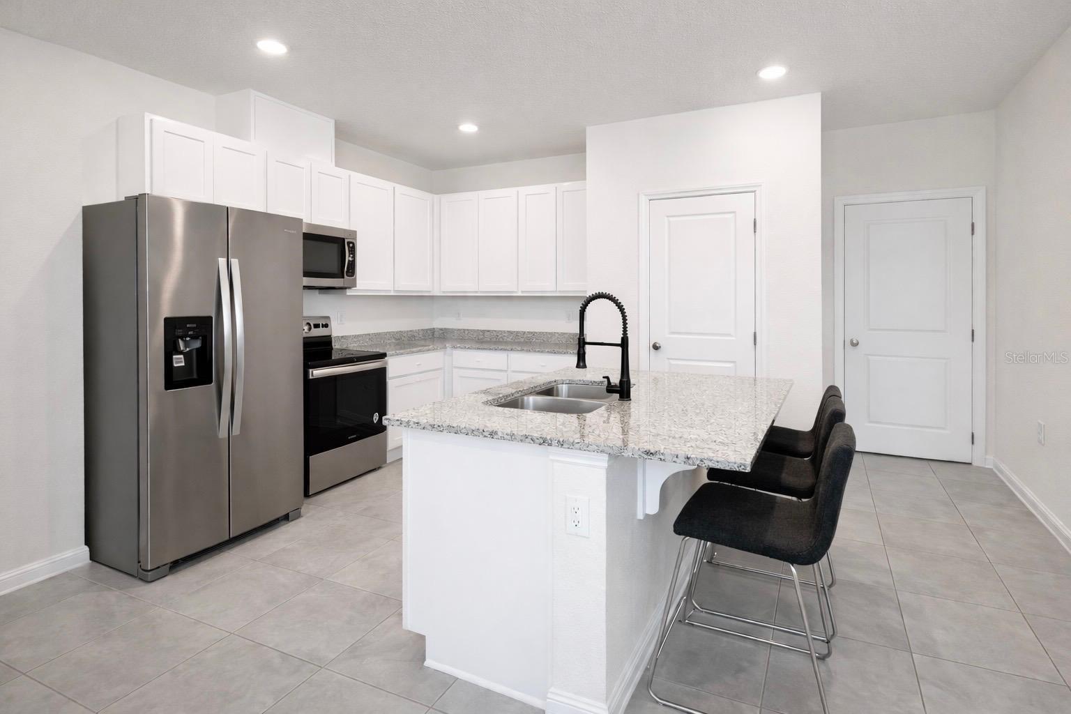 Image 4 of 24 For 400 Preston Cove Drive