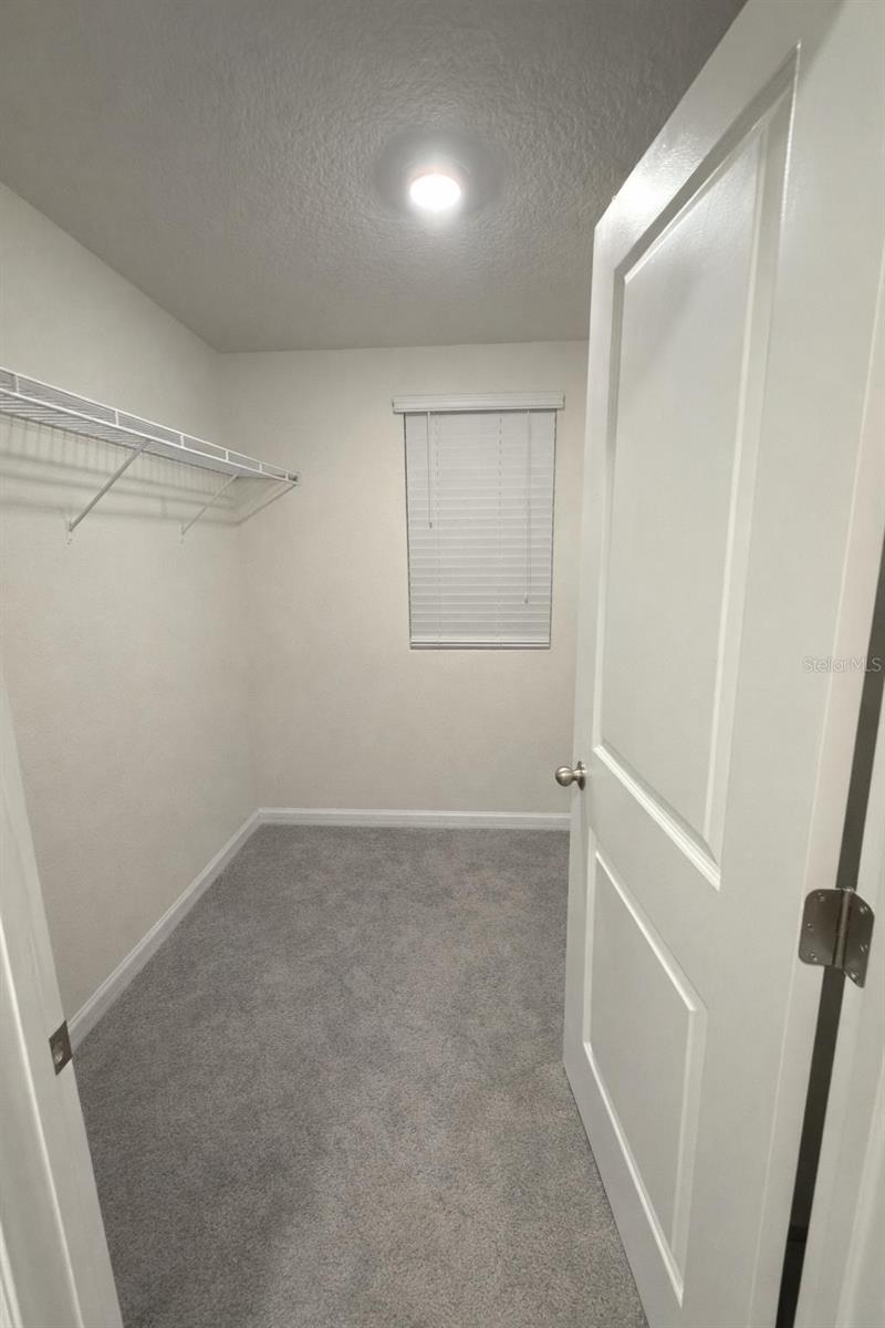 Image 7 of 24 For 400 Preston Cove Drive