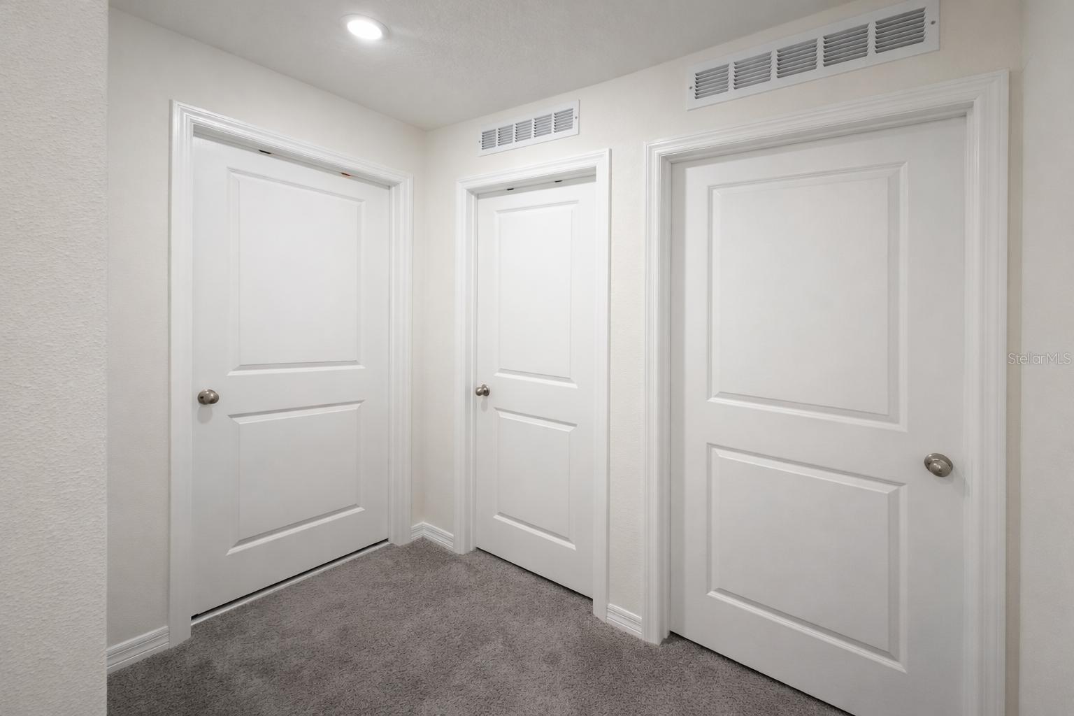 Image 9 of 24 For 400 Preston Cove Drive