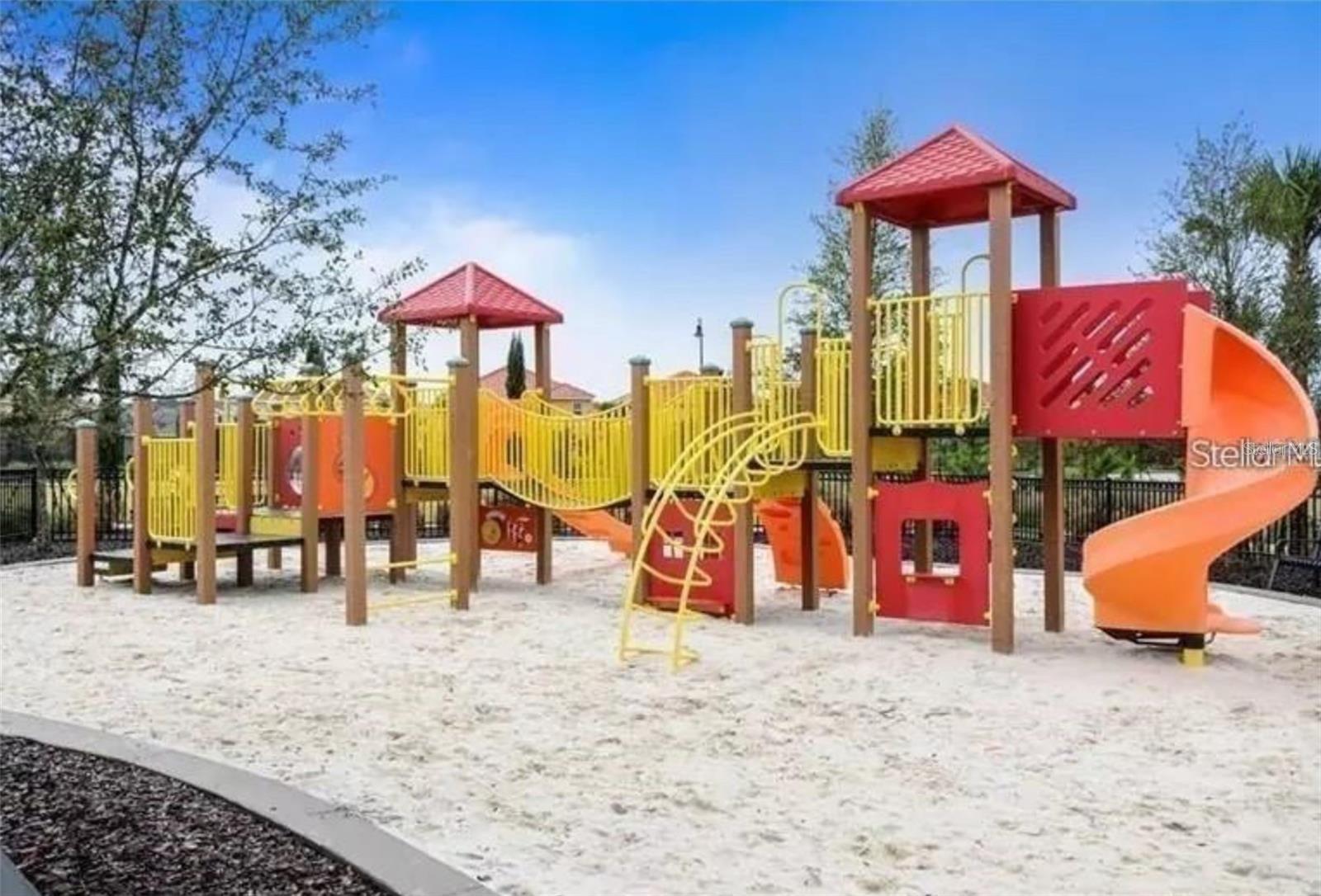 Image 13 of 20 For 7132 Oakmoss Loop