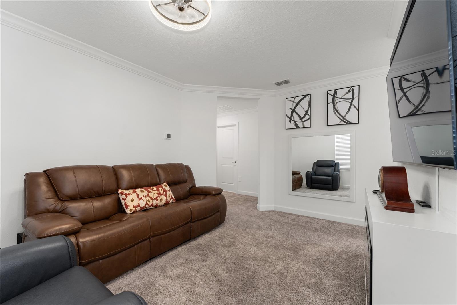 Image 33 of 40 For 4061 Redbridge Loop