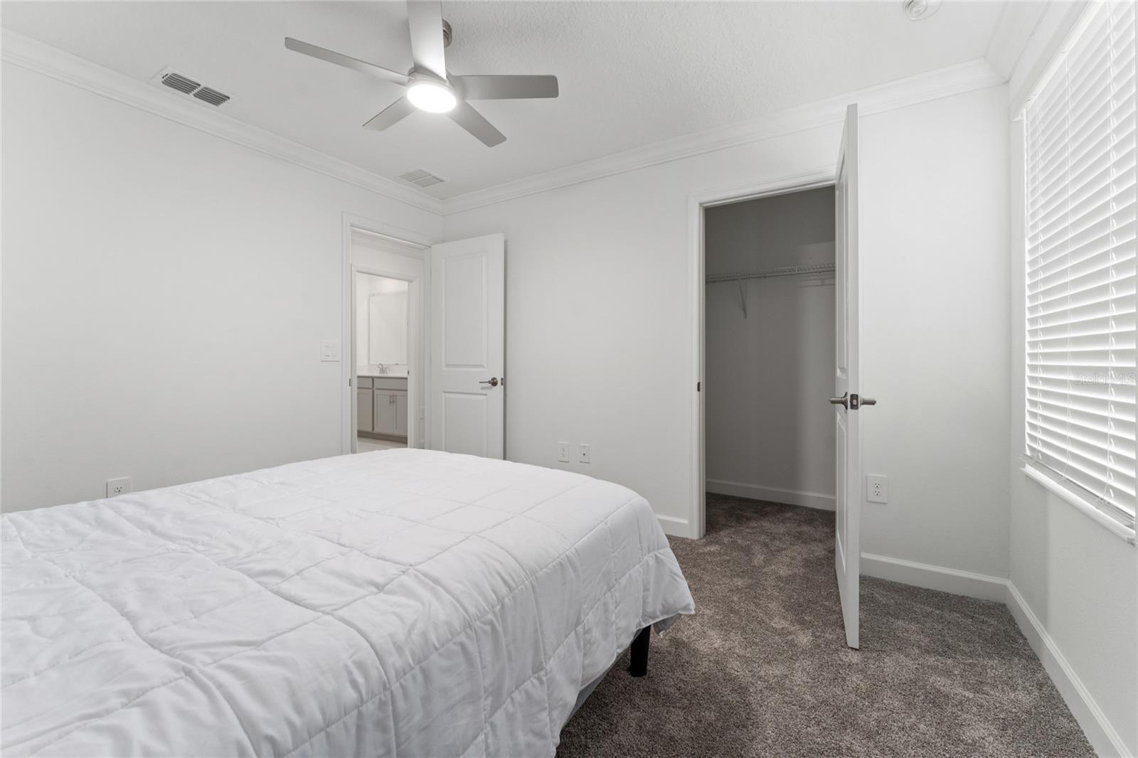 Image 37 of 40 For 4061 Redbridge Loop