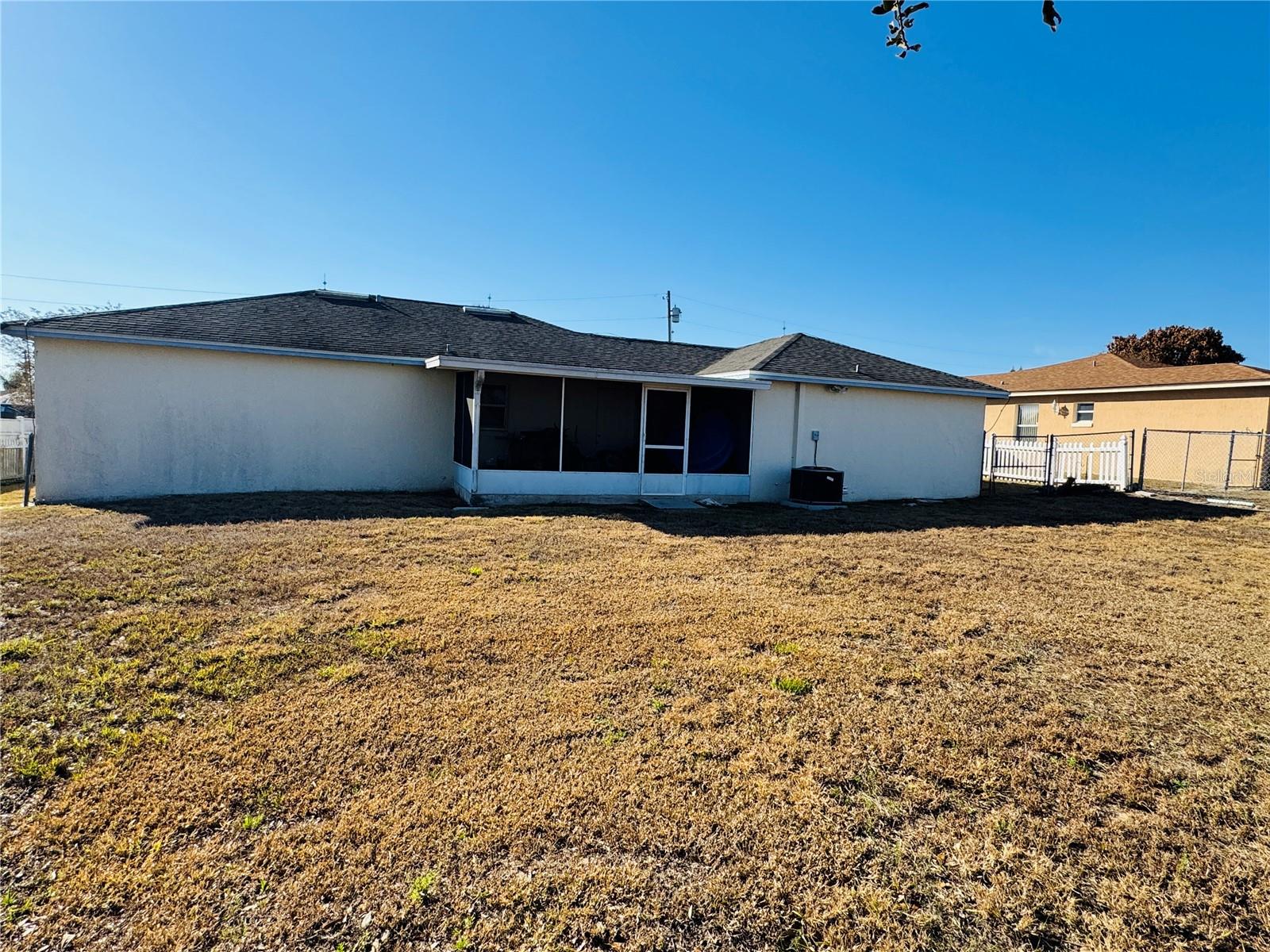 Image 2 of 3 For 6020 Lake Ruth Drive E