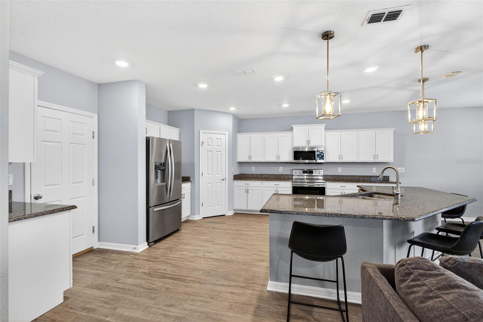 Image 12 of 44 For 82 Berlin Avenue