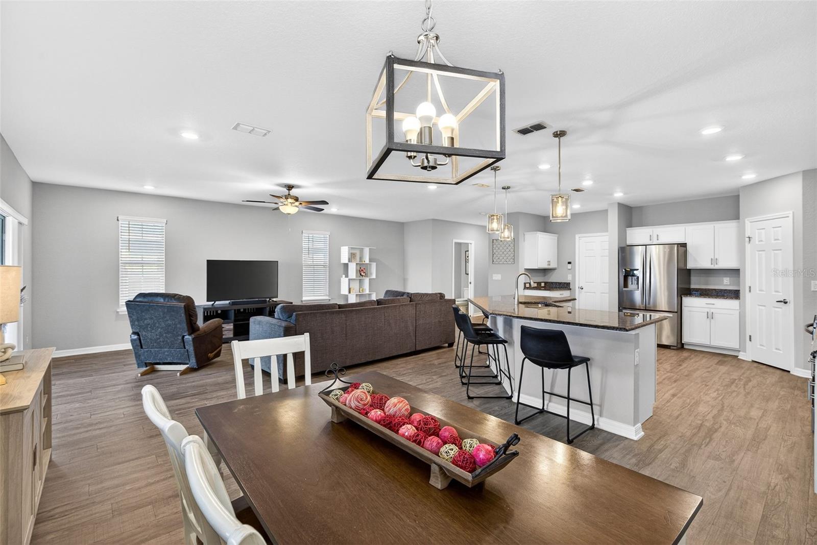 Image 17 of 44 For 82 Berlin Avenue