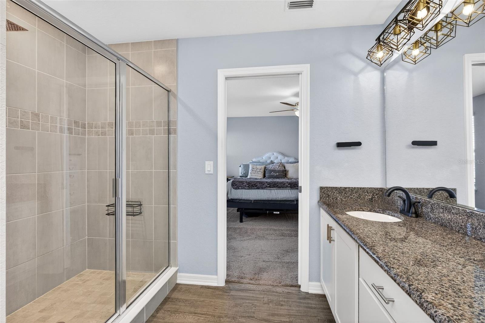 Image 23 of 44 For 82 Berlin Avenue