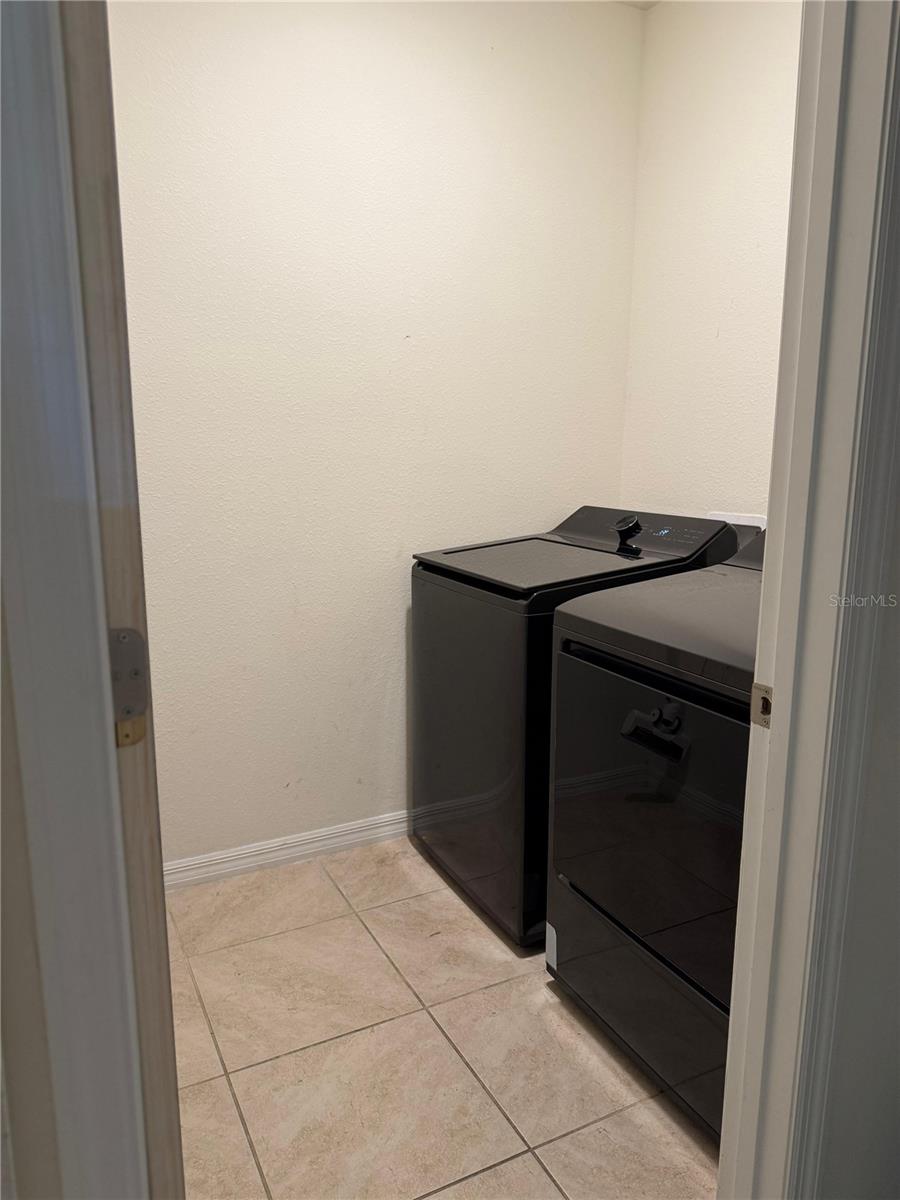 Image 13 of 16 For 784 Silver Palm Drive