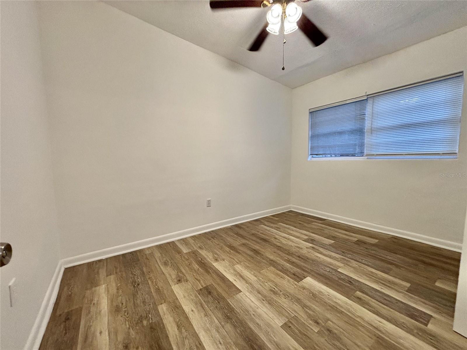 Image 10 of 14 For 819 Portage Street