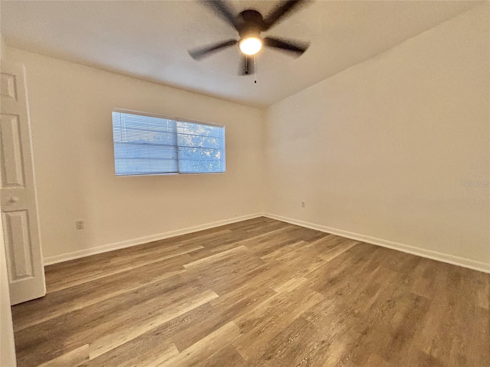 Image 11 of 14 For 819 Portage Street