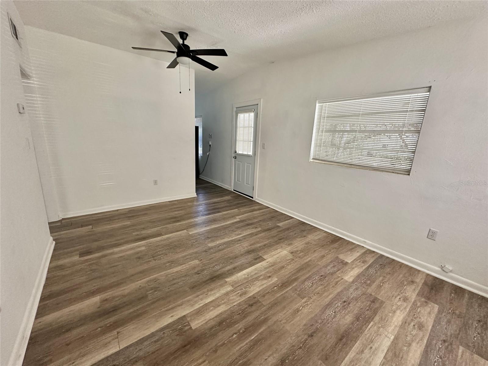 Image 12 of 14 For 819 Portage Street