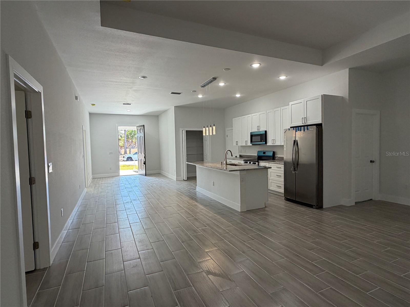 Image 10 of 38 For 358 Albatross Road