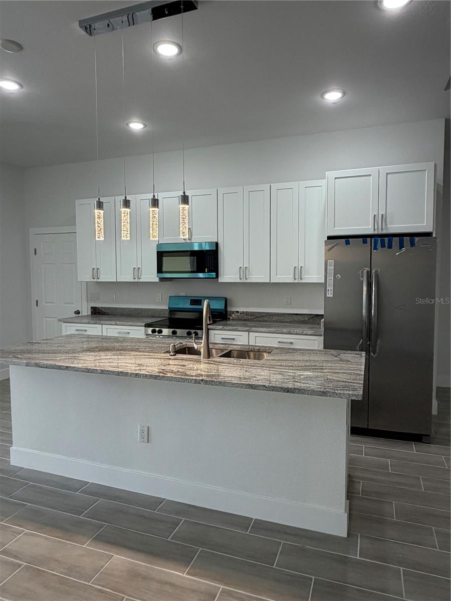 Image 13 of 38 For 358 Albatross Road