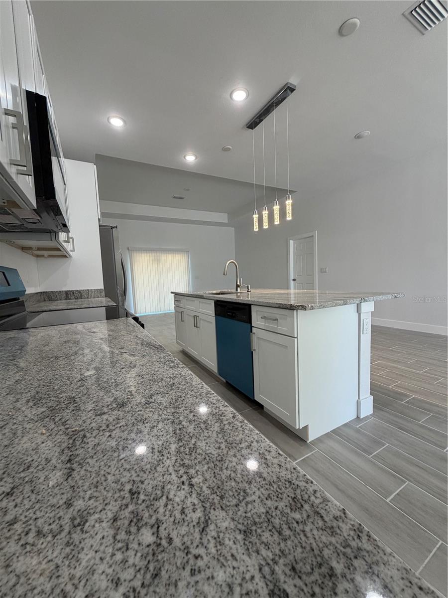 Image 14 of 38 For 358 Albatross Road