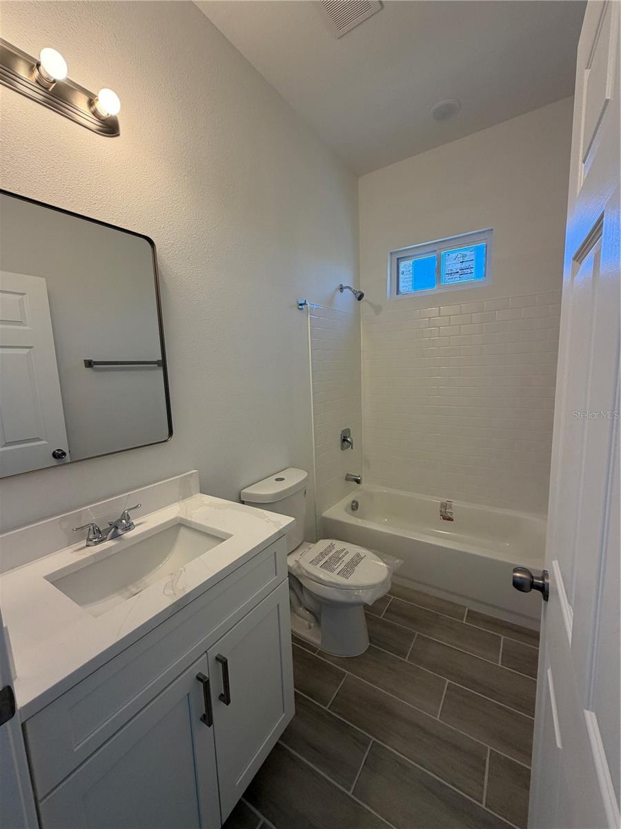 Image 21 of 38 For 358 Albatross Road