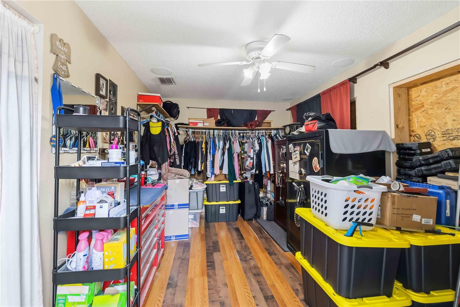 Image 11 of 29 For 26141 Grassey Sprain Avenue