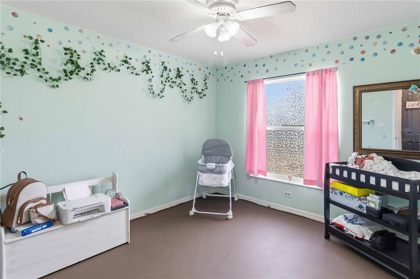 Image 18 of 29 For 26141 Grassey Sprain Avenue