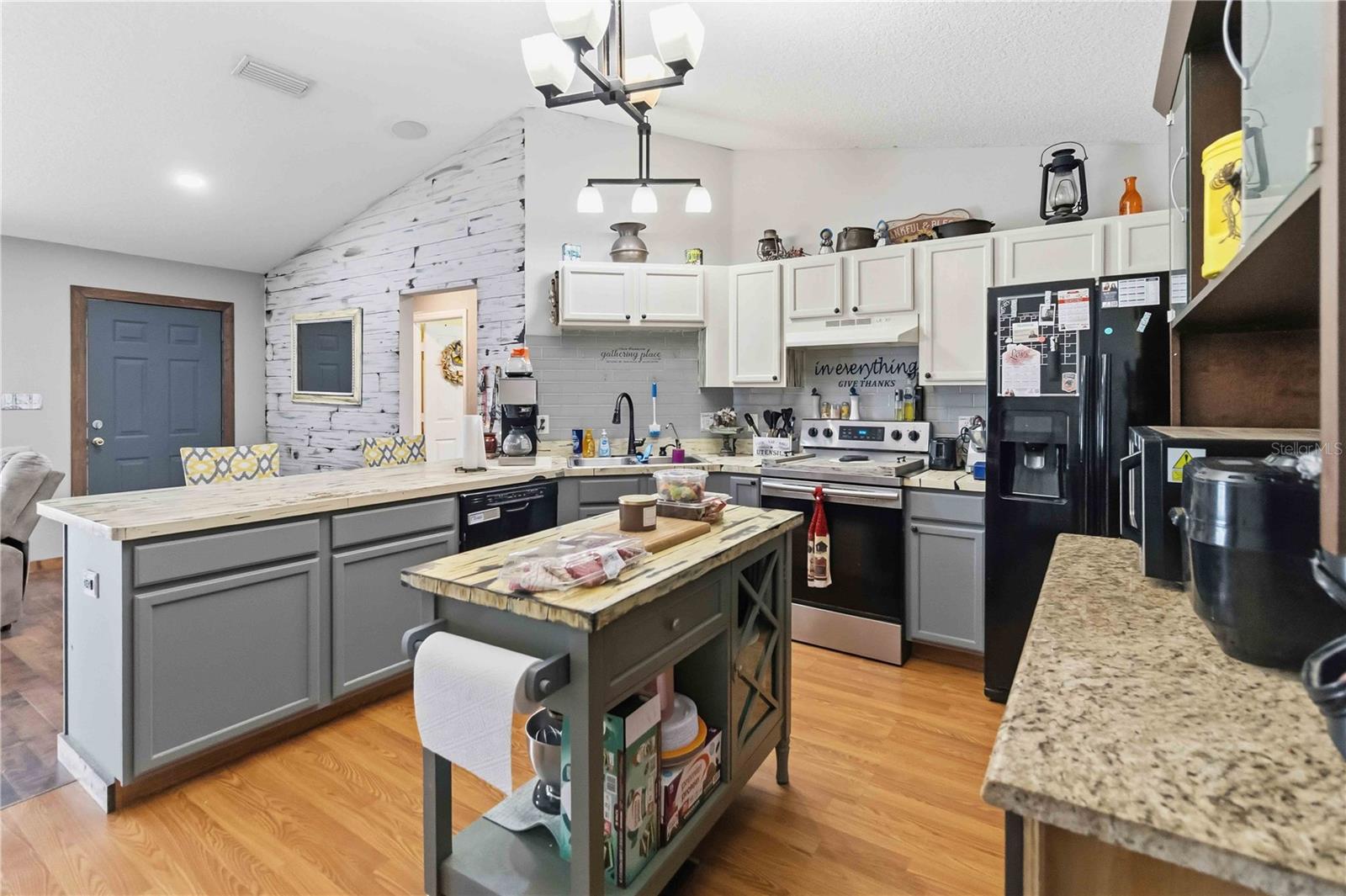 Image 8 of 29 For 26141 Grassey Sprain Avenue