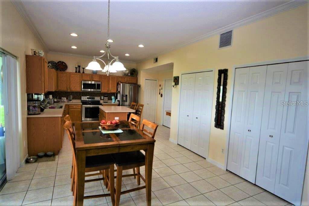 Image 8 of 40 For 13900 Fox Glove Street