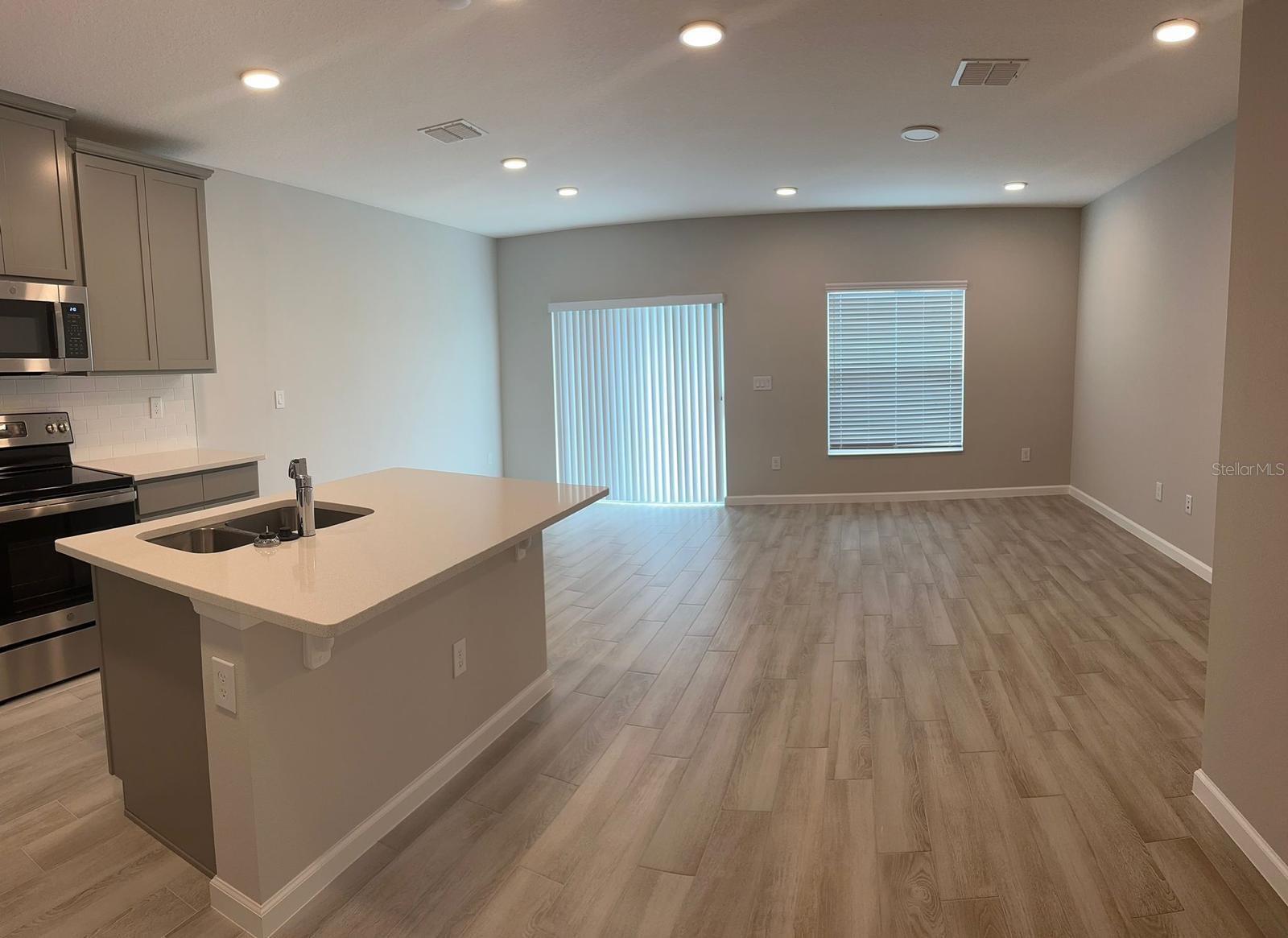 Image 4 of 11 For 4988 Prairie Preserve Run