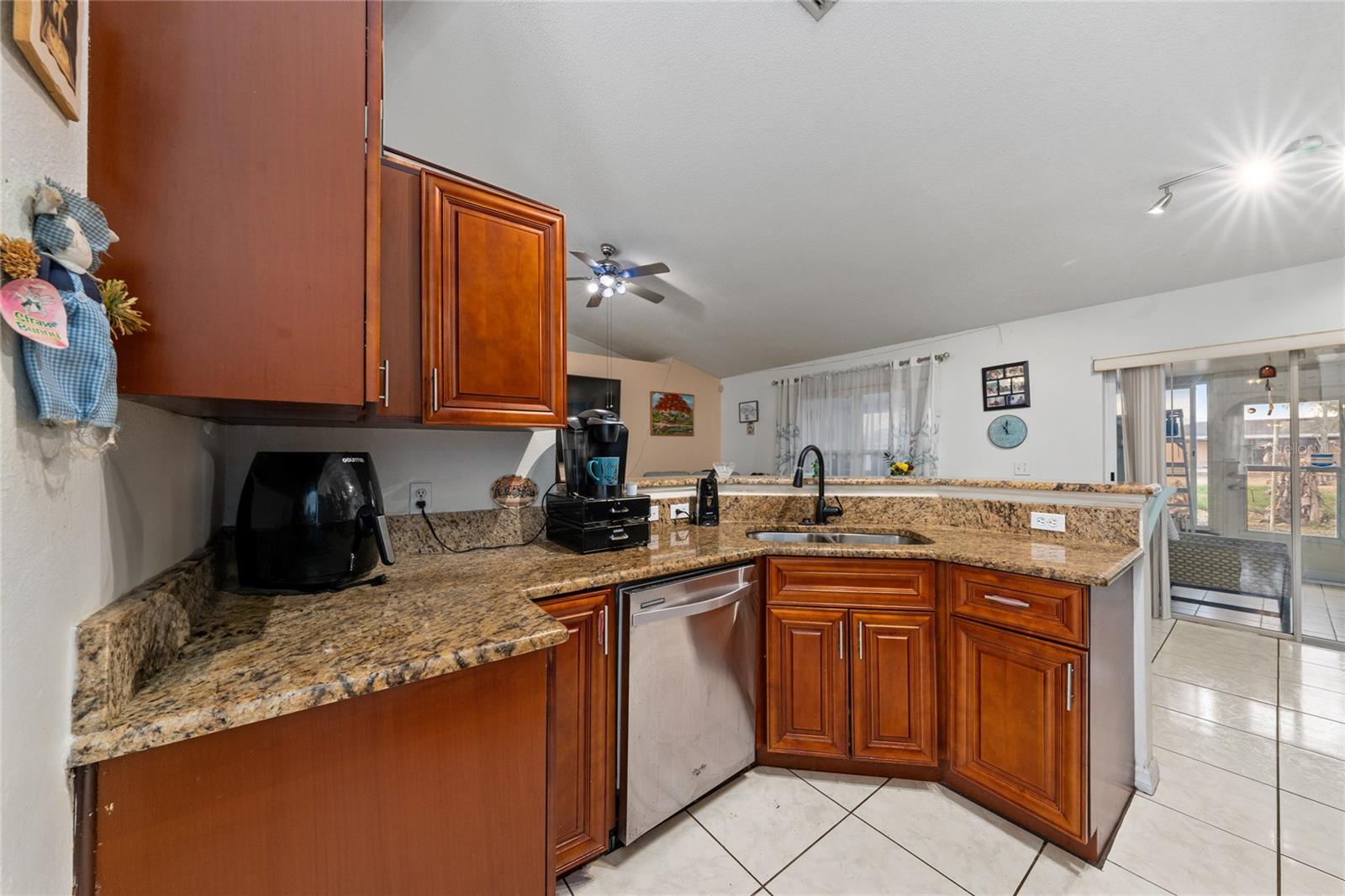 Listing photo id 8 for Address Not Provided