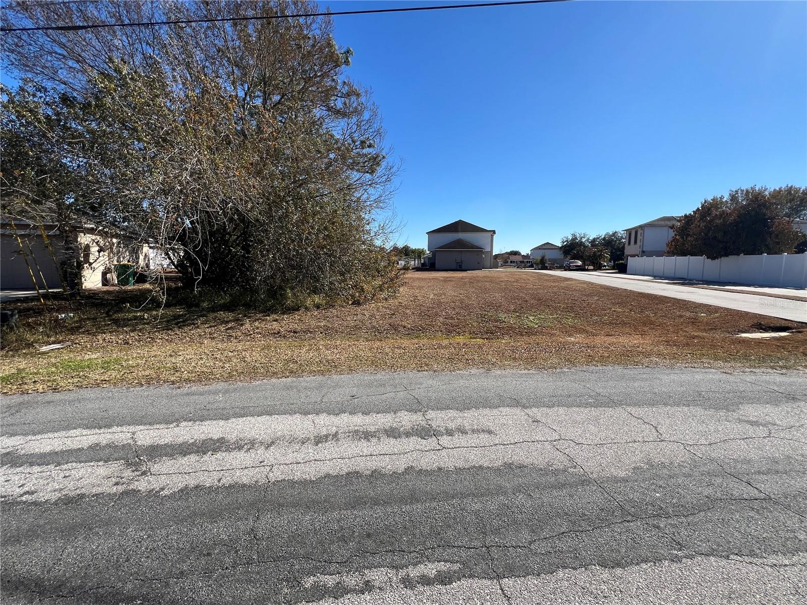 Image 3 of 5 For Derbyshire Drive