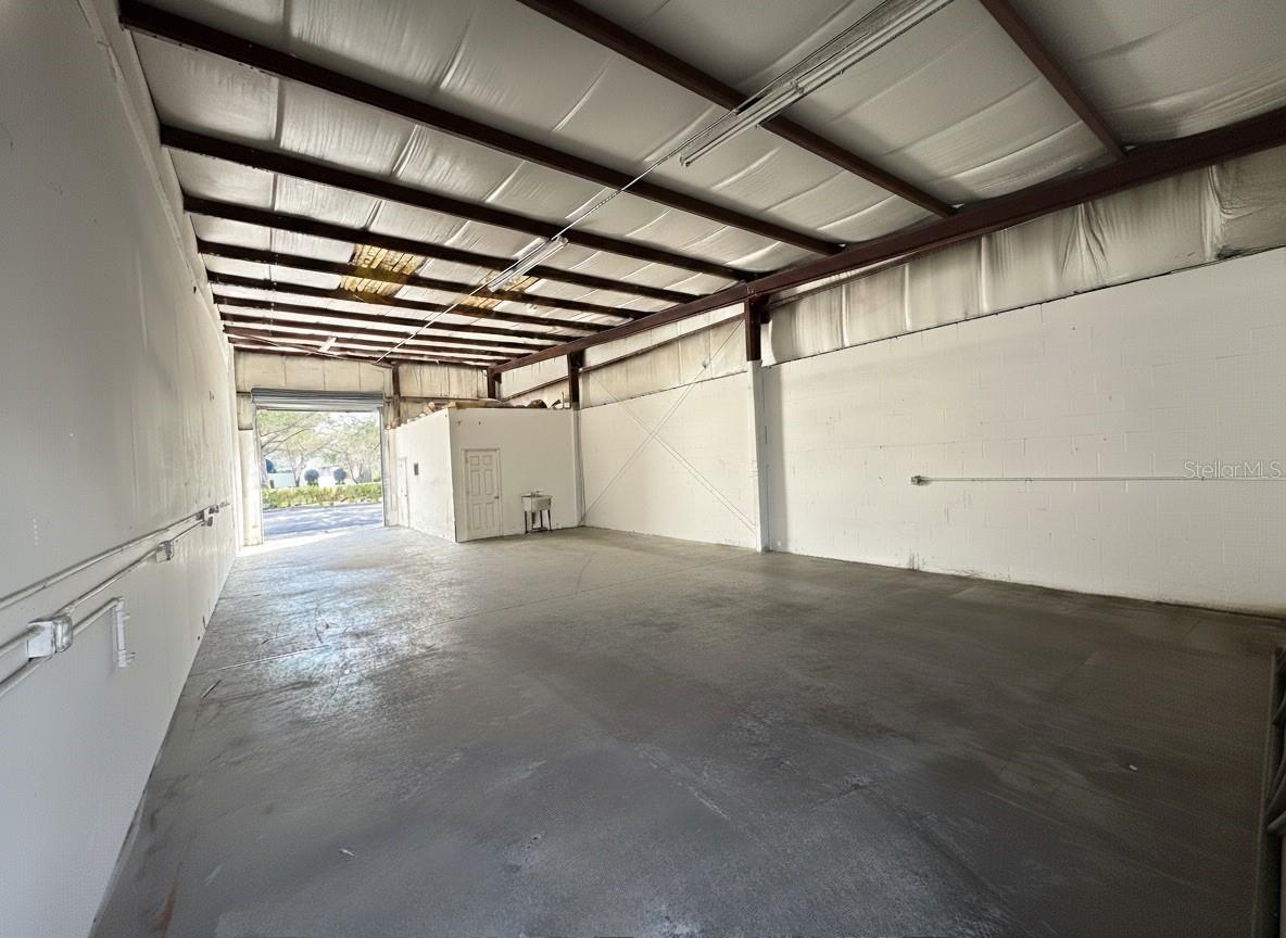 Image 3 of 7 For 1424 Hamlin Avenue 1a