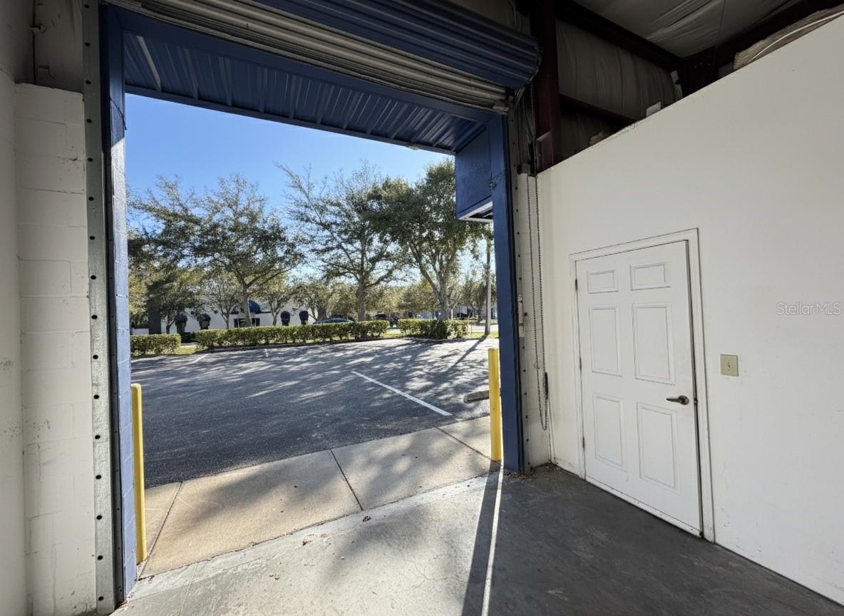 Image 5 of 7 For 1424 Hamlin Avenue 1a